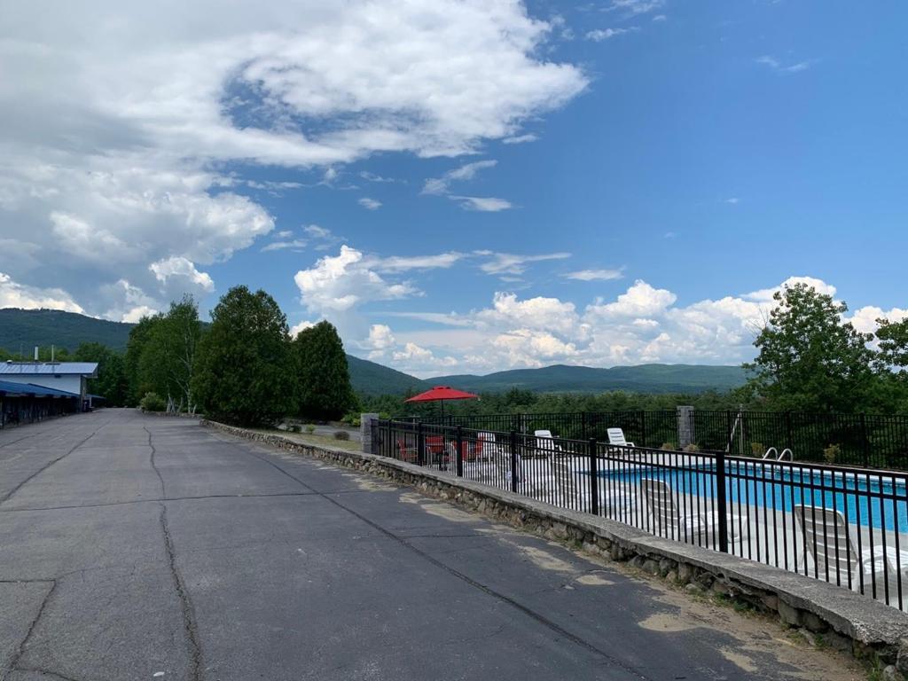 Travelodge By Wyndham Lake George Ny Zewnętrze zdjęcie