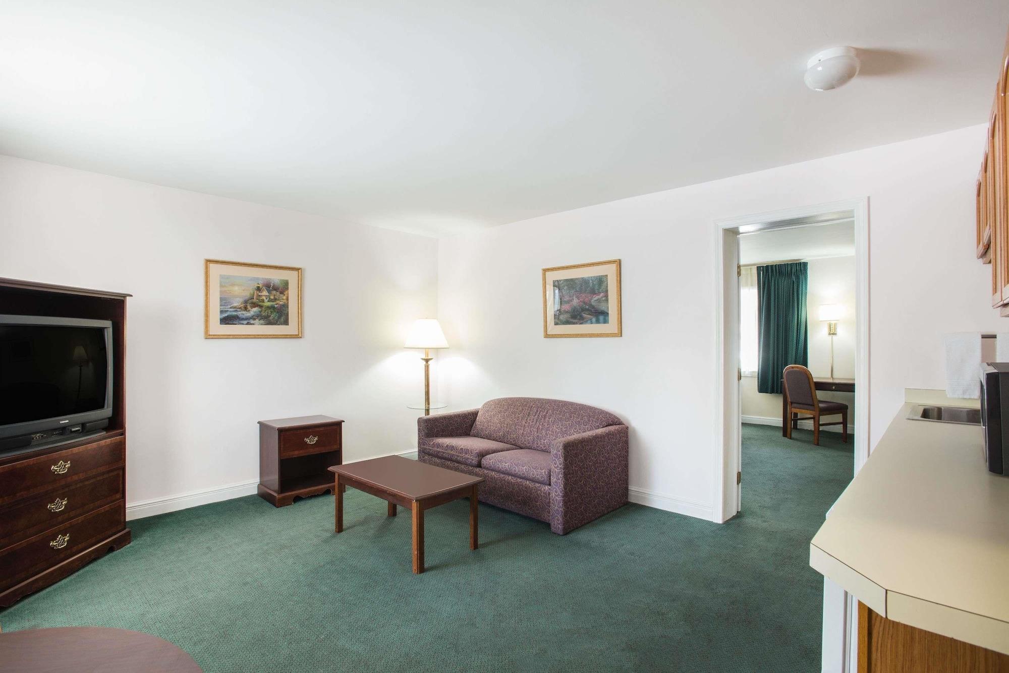 Travelodge By Wyndham Lake George Ny Zewnętrze zdjęcie