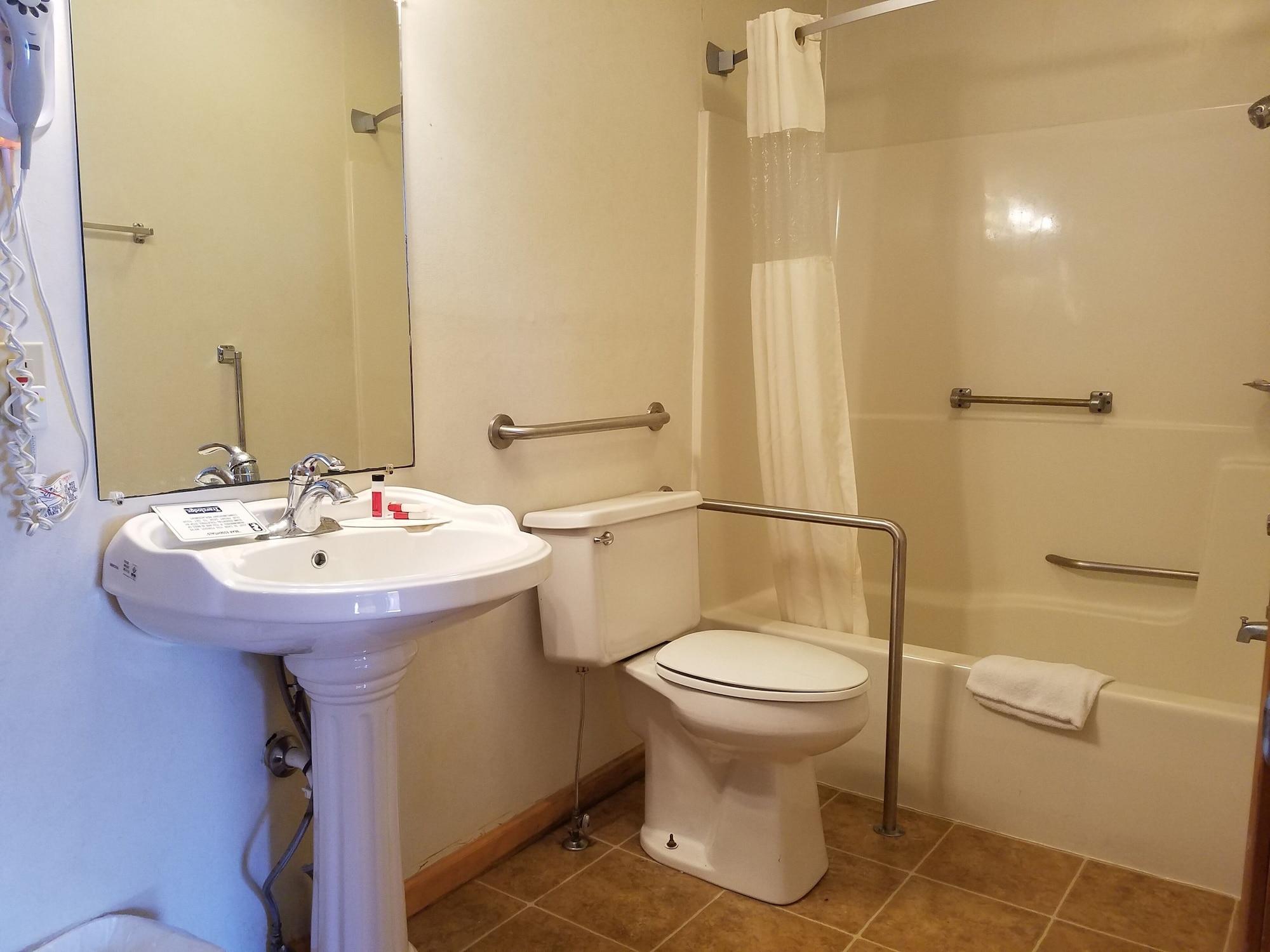 Travelodge By Wyndham Lake George Ny Zewnętrze zdjęcie