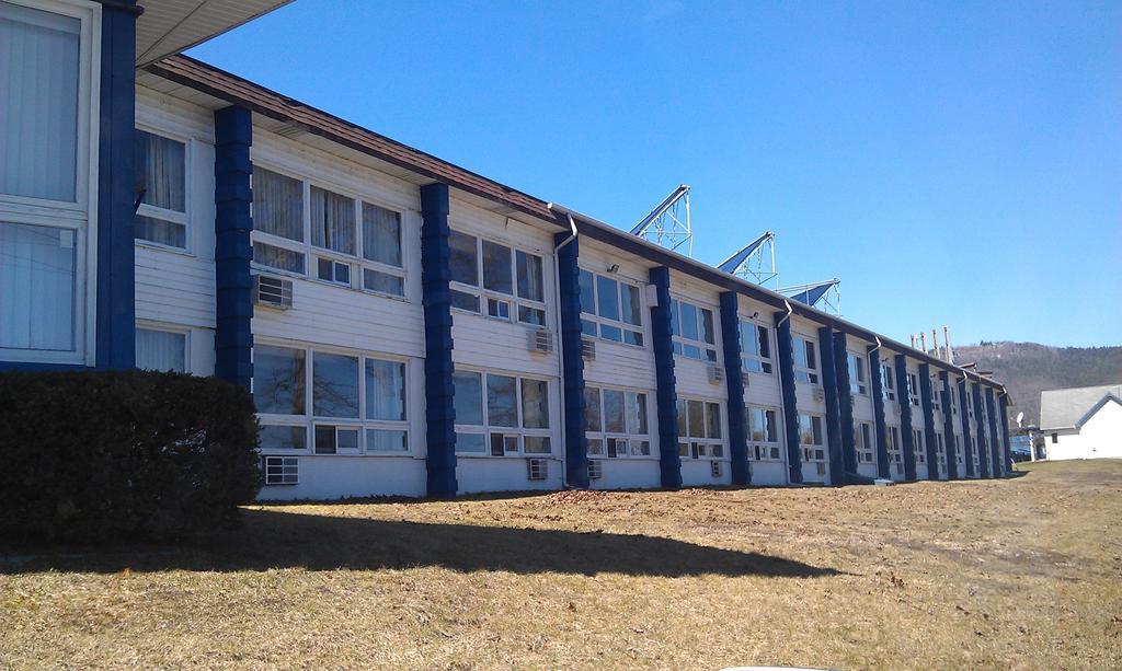 Travelodge By Wyndham Lake George Ny Zewnętrze zdjęcie